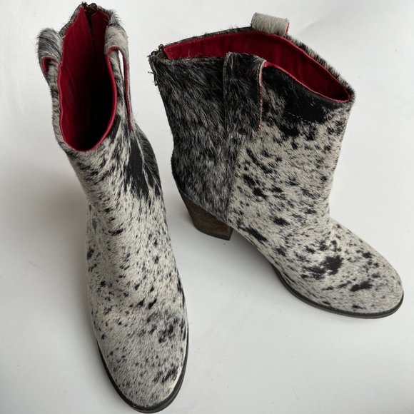Alcala George Women's Cow Hair Booties - Unique Western Designer Styling! - Picture 2 of 16